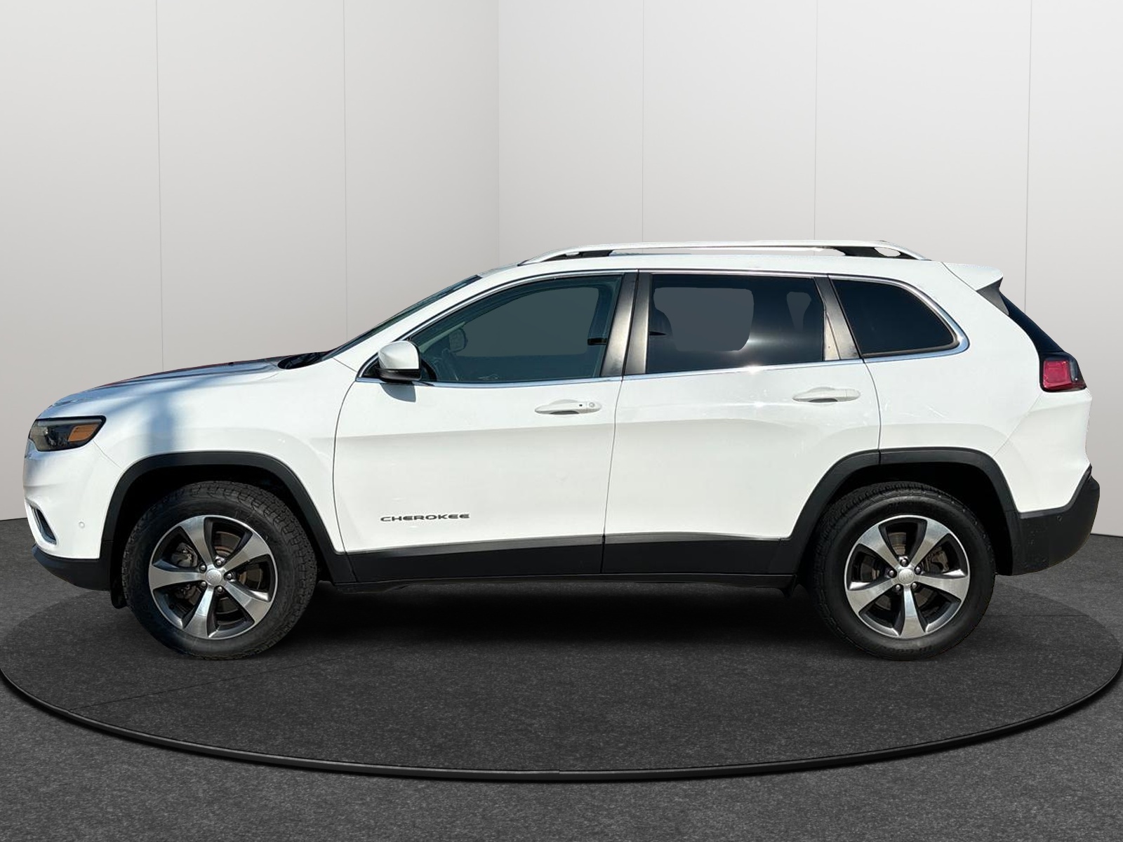 2019 Jeep Cherokee Limited 3