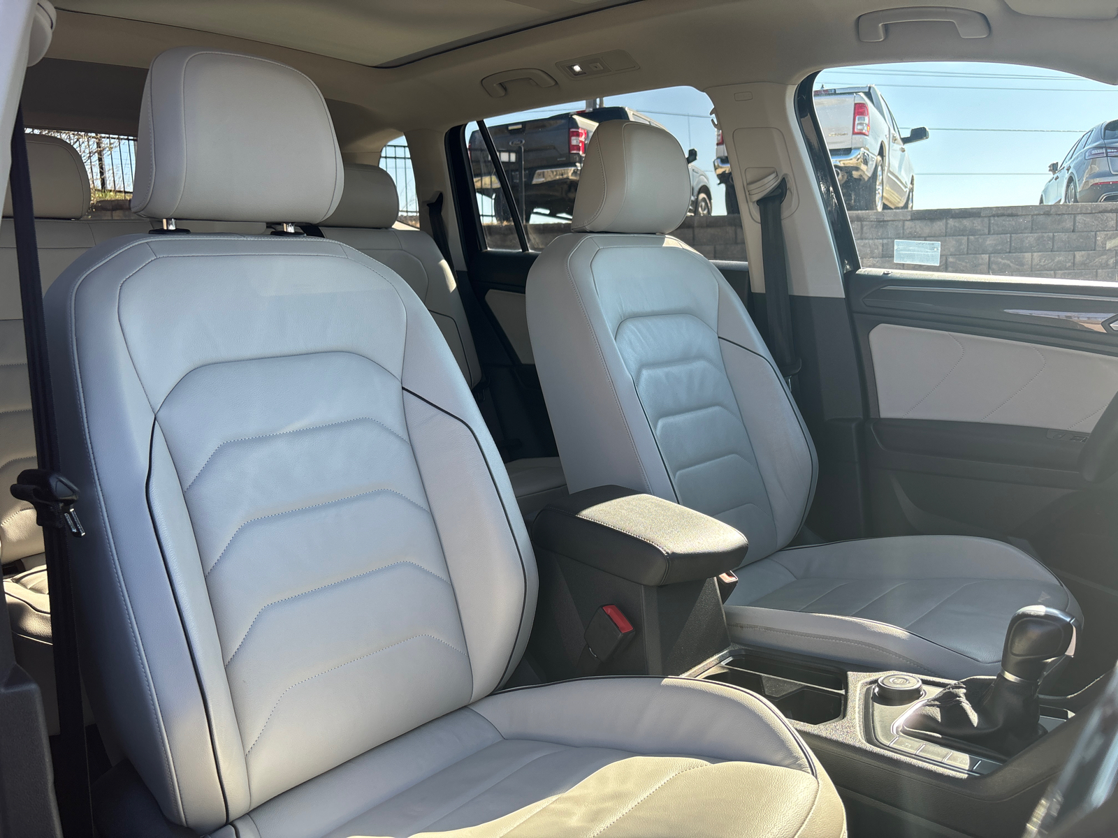 2019 Volkswagen Tiguan SEL Premium 14