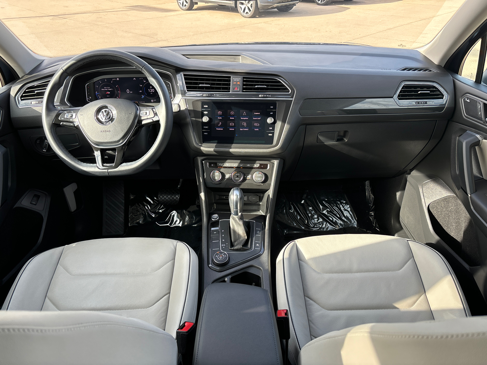 2019 Volkswagen Tiguan SEL Premium 10