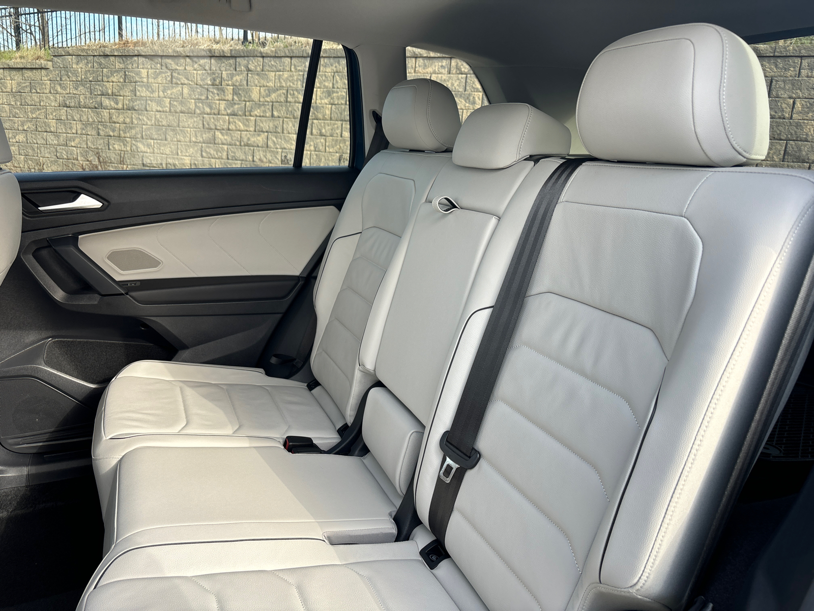 2019 Volkswagen Tiguan SEL Premium 13