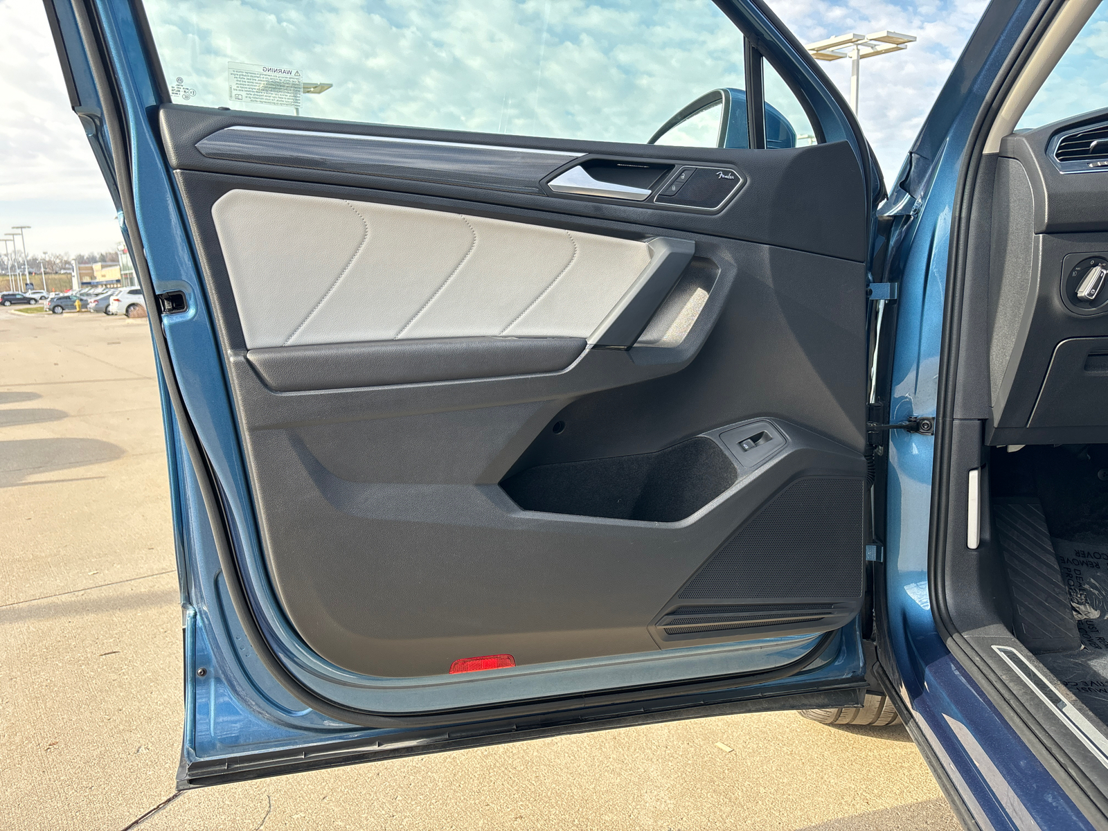 2019 Volkswagen Tiguan SEL Premium 22