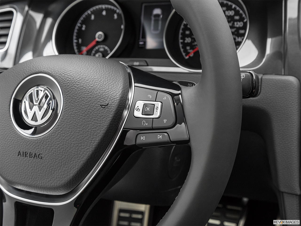 2019 Volkswagen Golf Alltrack SE 17