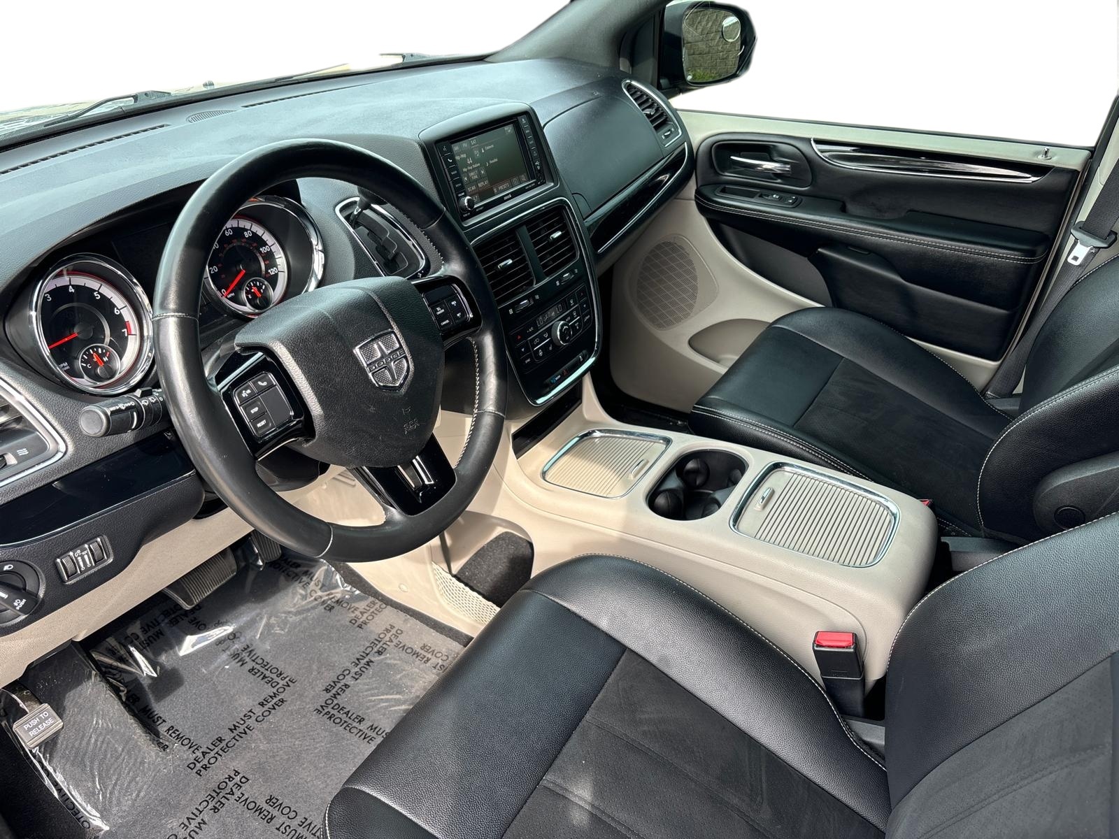 2019 Dodge Grand Caravan SXT 2