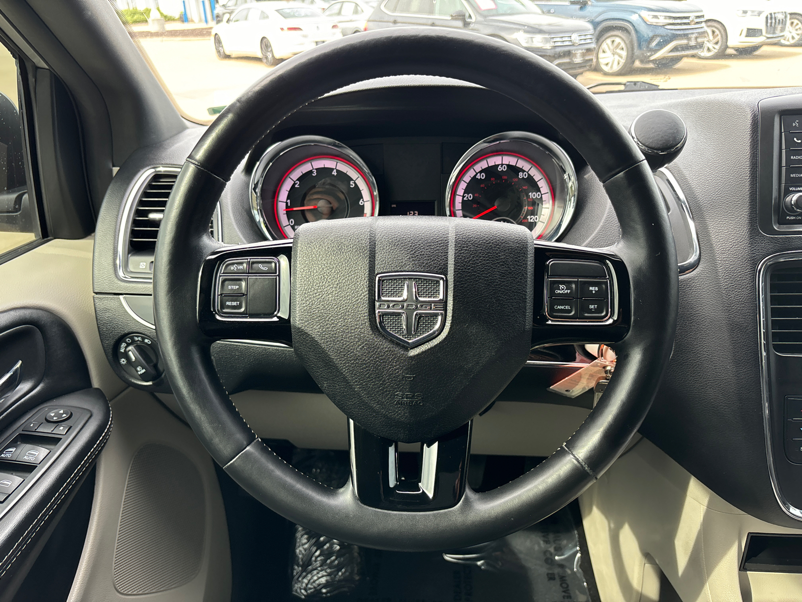 2019 Dodge Grand Caravan SXT 16