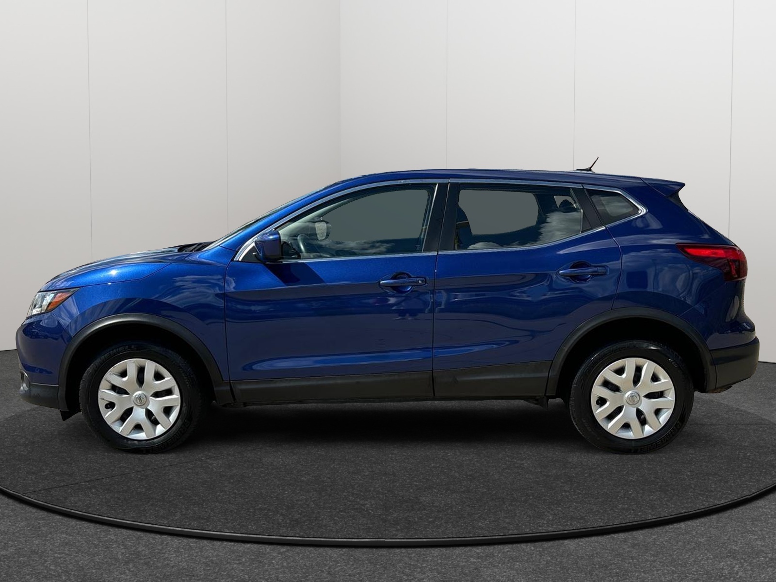 2019 Nissan Rogue Sport S 3