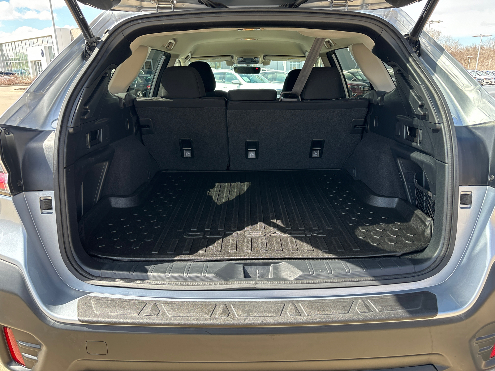 2020 Subaru Outback Premium 19