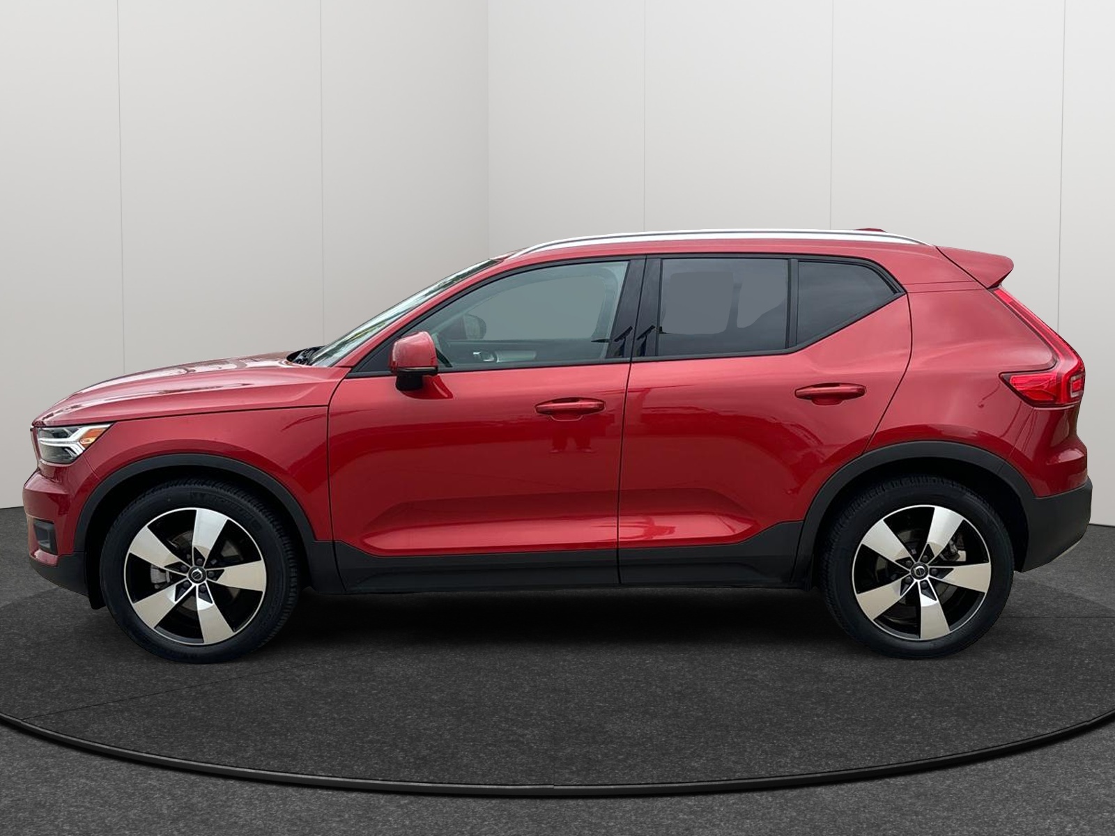 2021 Volvo XC40 Momentum 3