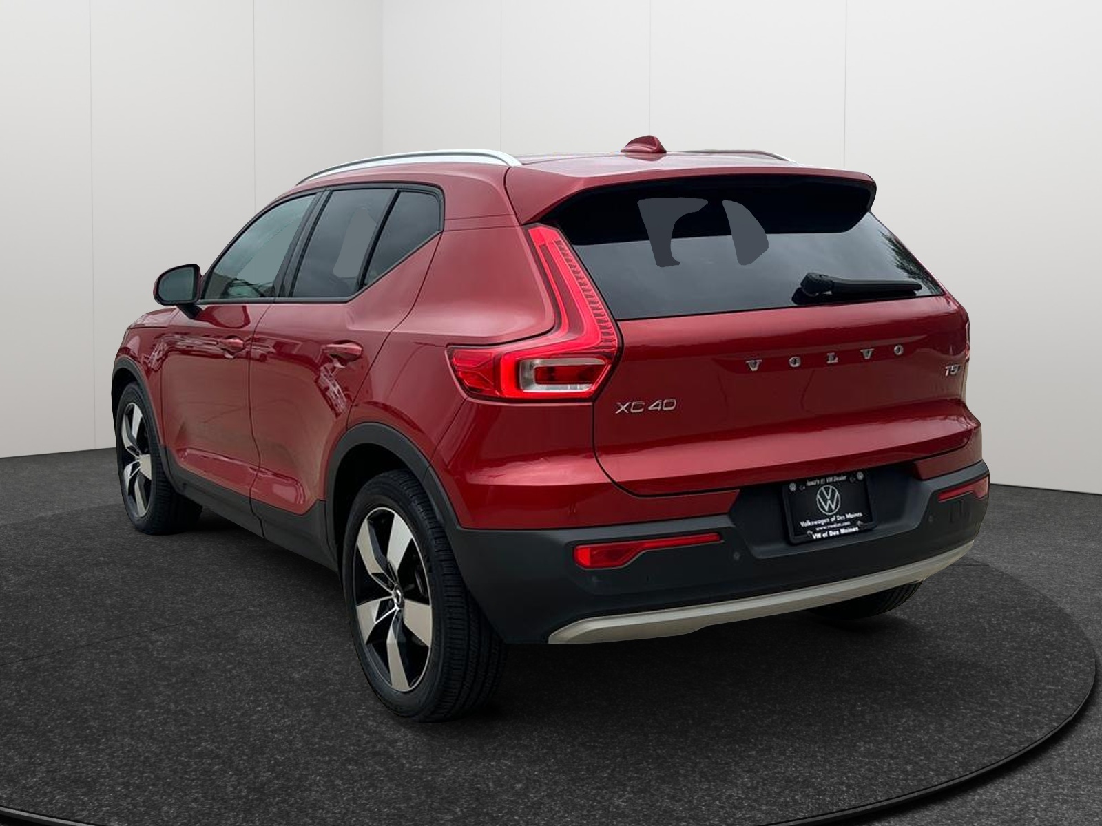 2021 Volvo XC40 Momentum 4