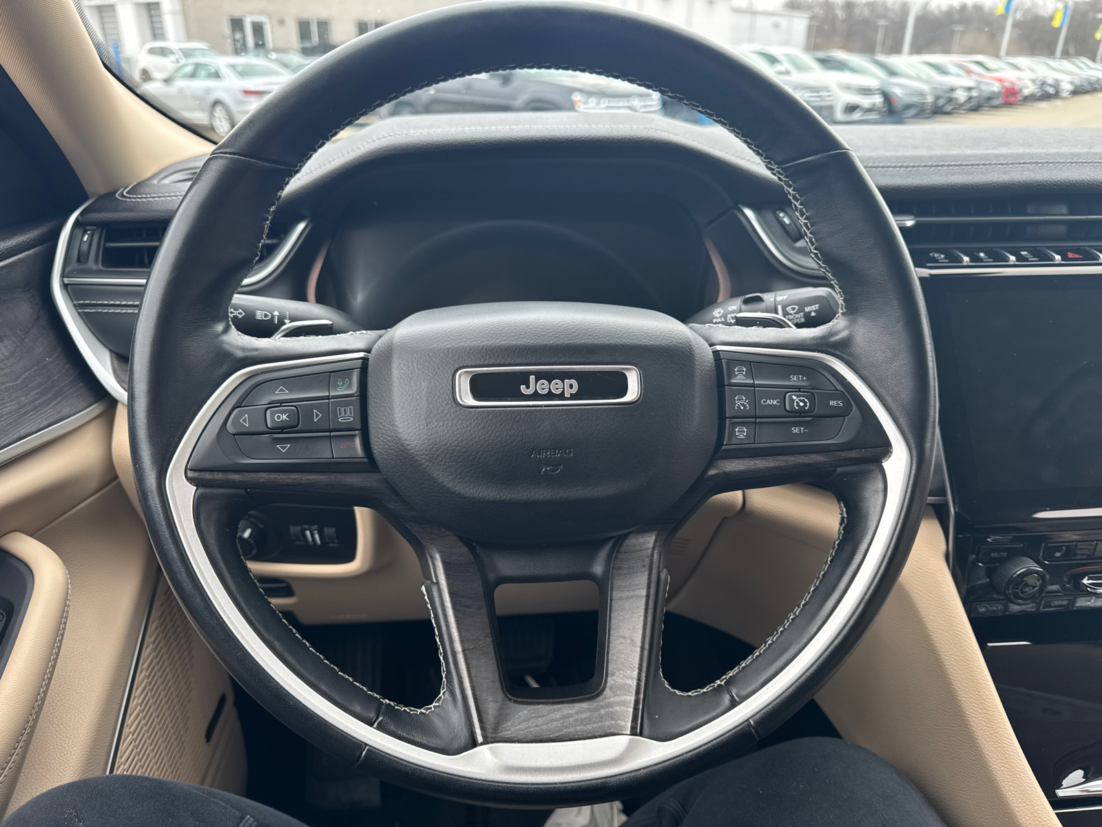 2021 Jeep Grand Cherokee L Limited 16