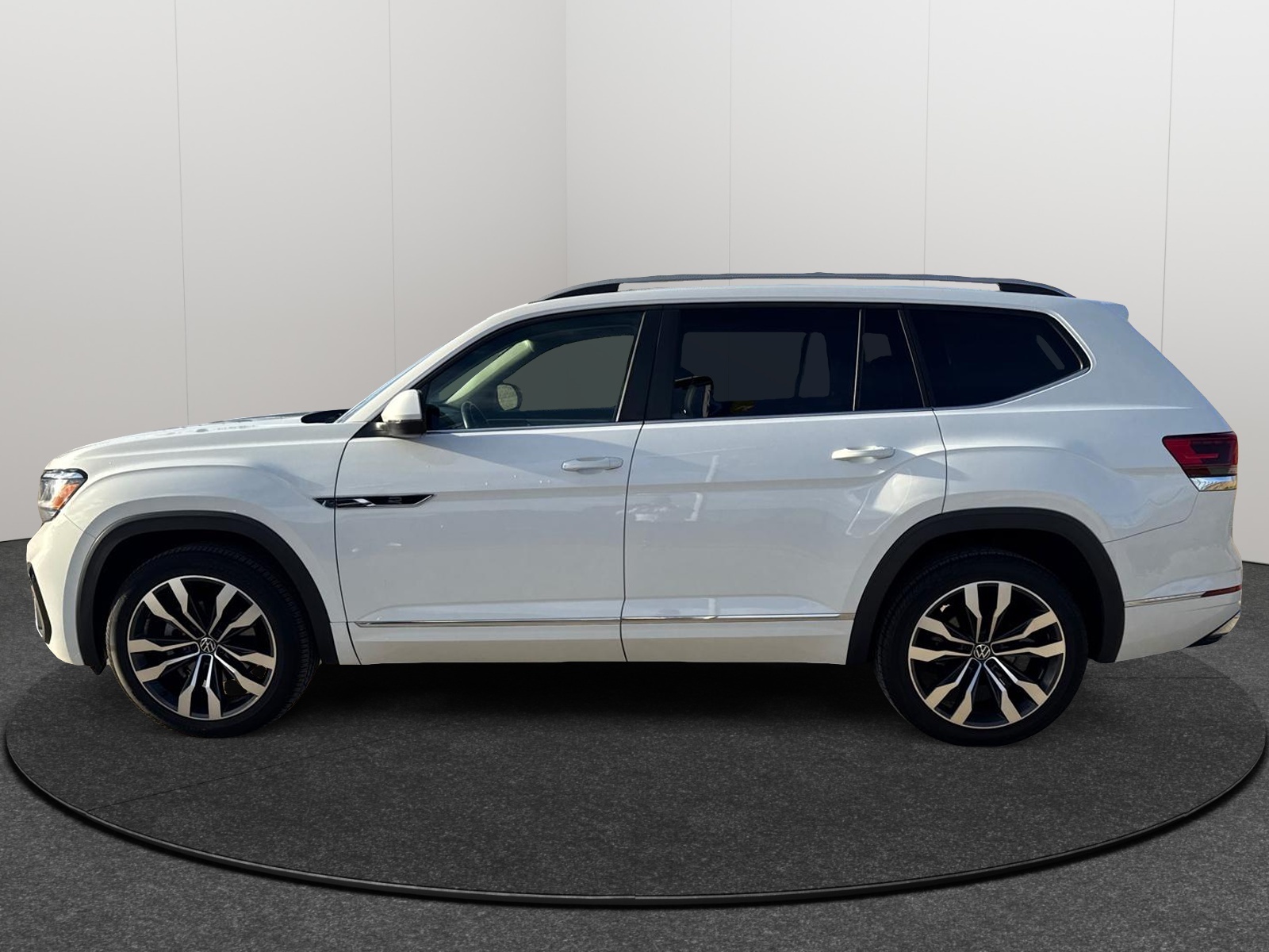 2021 Volkswagen Atlas 3.6L V6 SEL R-Line 3