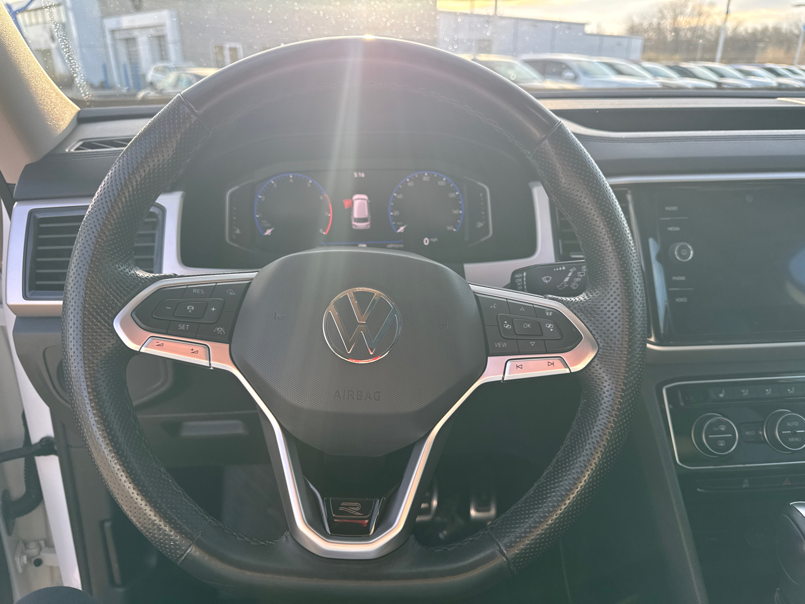 2021 Volkswagen Atlas 3.6L V6 SEL R-Line 16