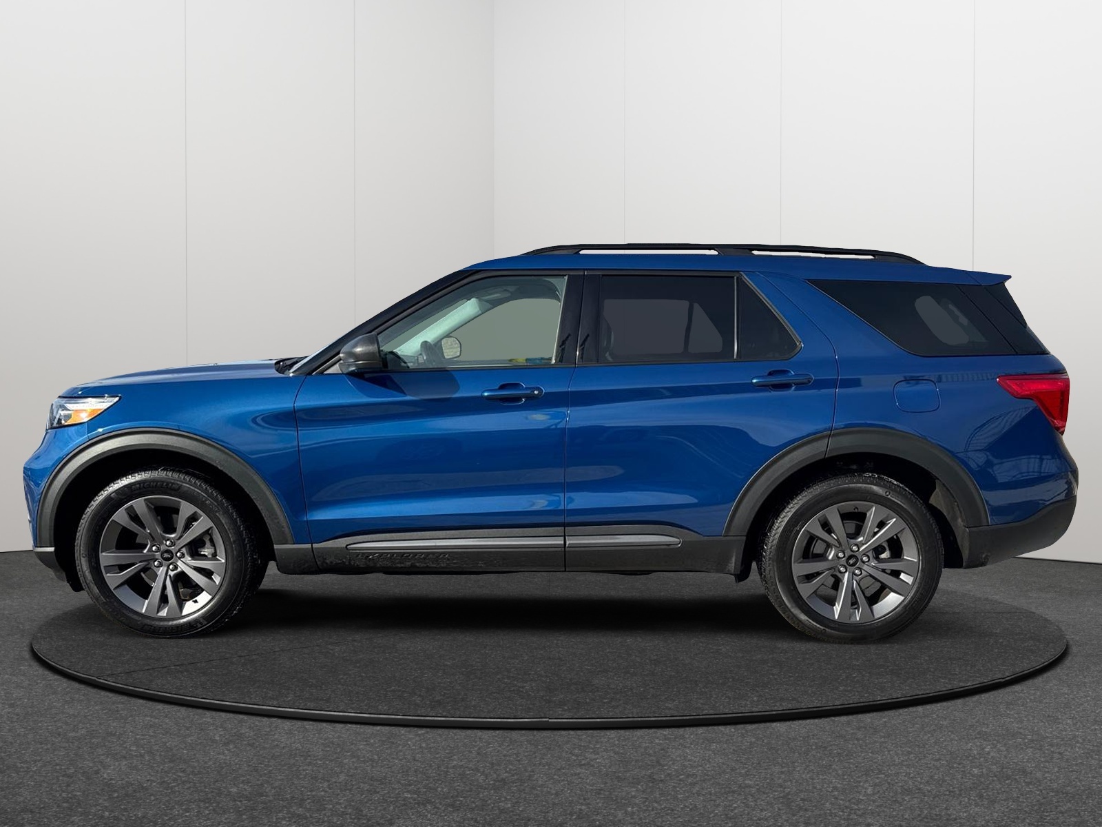 2021 Ford Explorer XLT 3