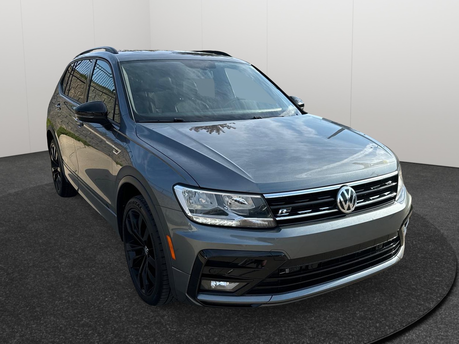 2021 Volkswagen Tiguan SE R-Line Black 1