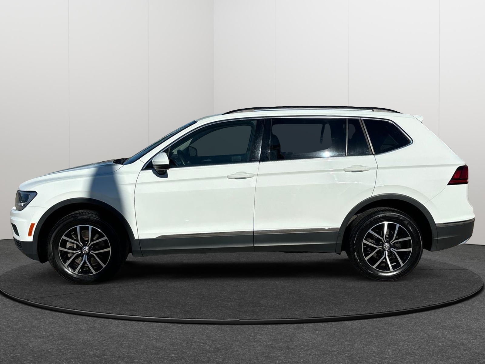 2021 Volkswagen Tiguan SE 3