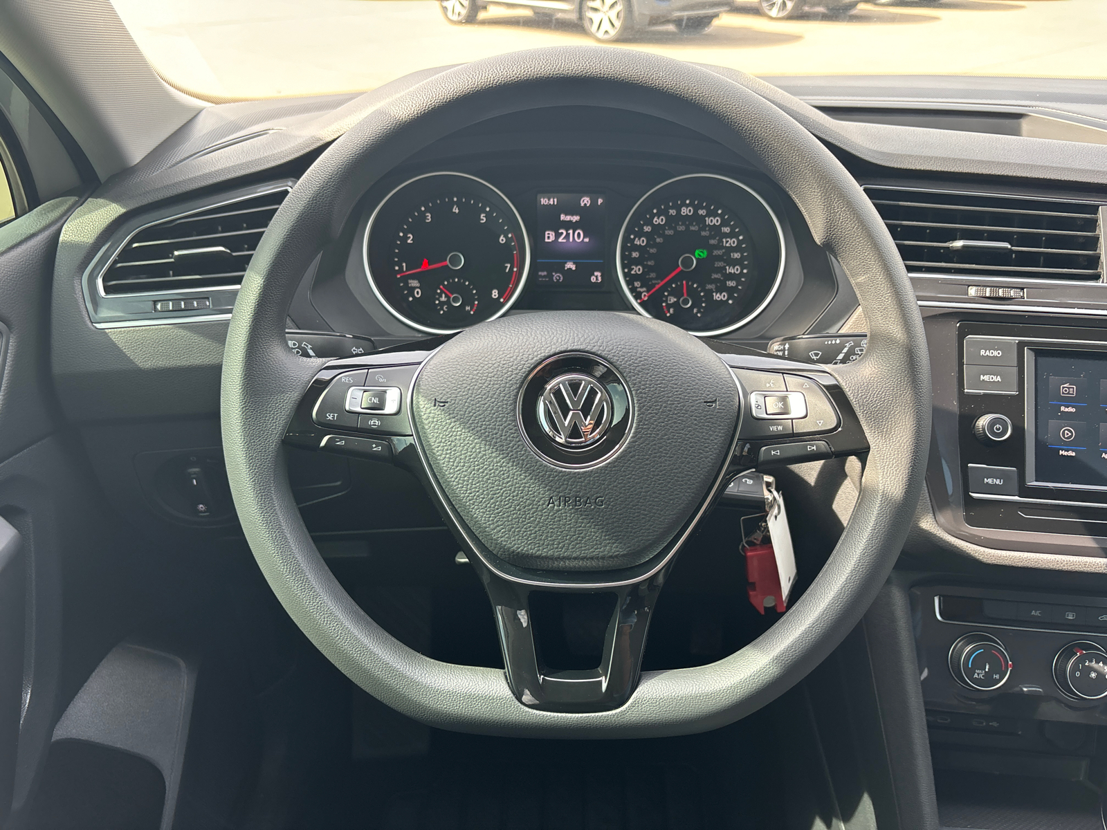 2021 Volkswagen Tiguan S 16