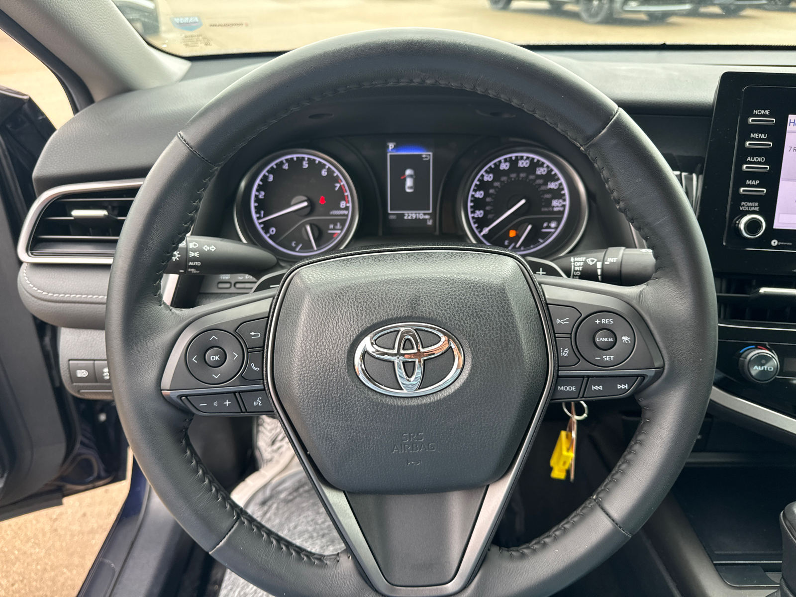 2021 Toyota Camry SE 14