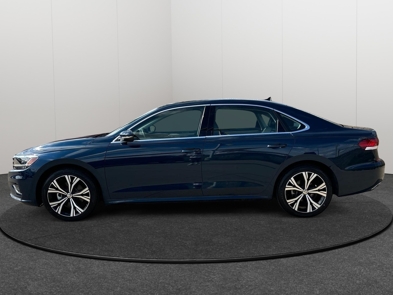 2022 Volkswagen Passat 2.0T SE 3