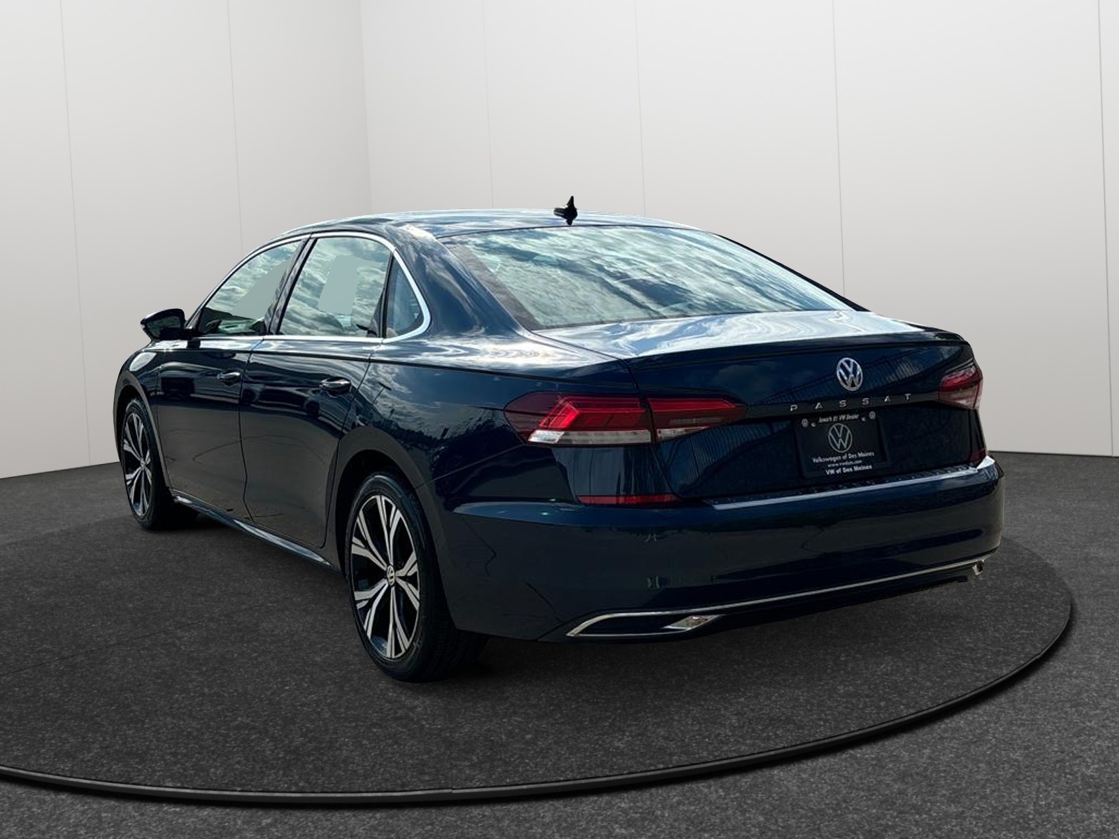 2022 Volkswagen Passat 2.0T SE 4