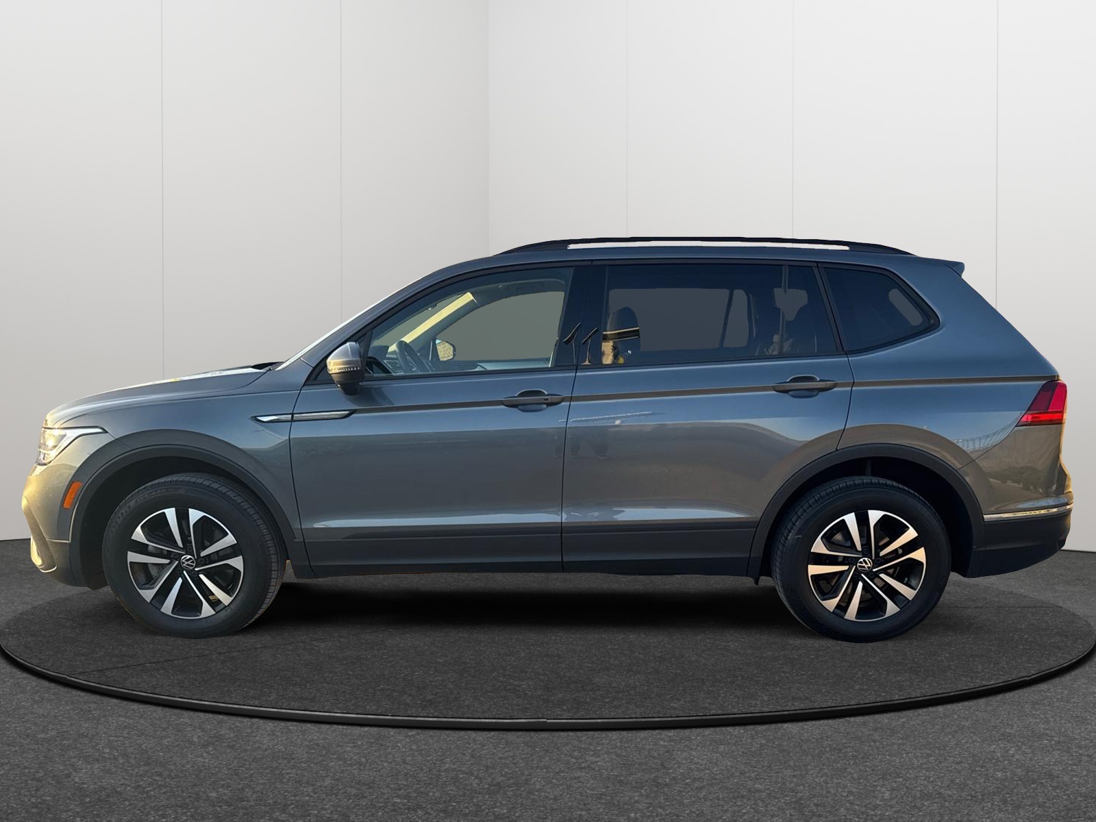 2022 Volkswagen Tiguan S 3