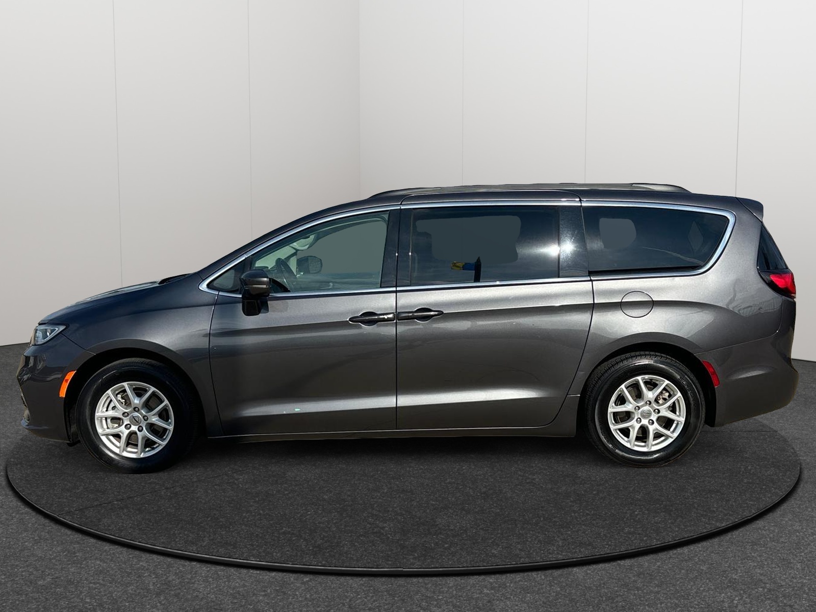 2022 Chrysler Pacifica Touring L 3