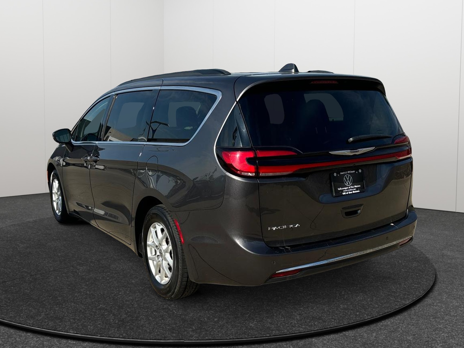 2022 Chrysler Pacifica Touring L 4