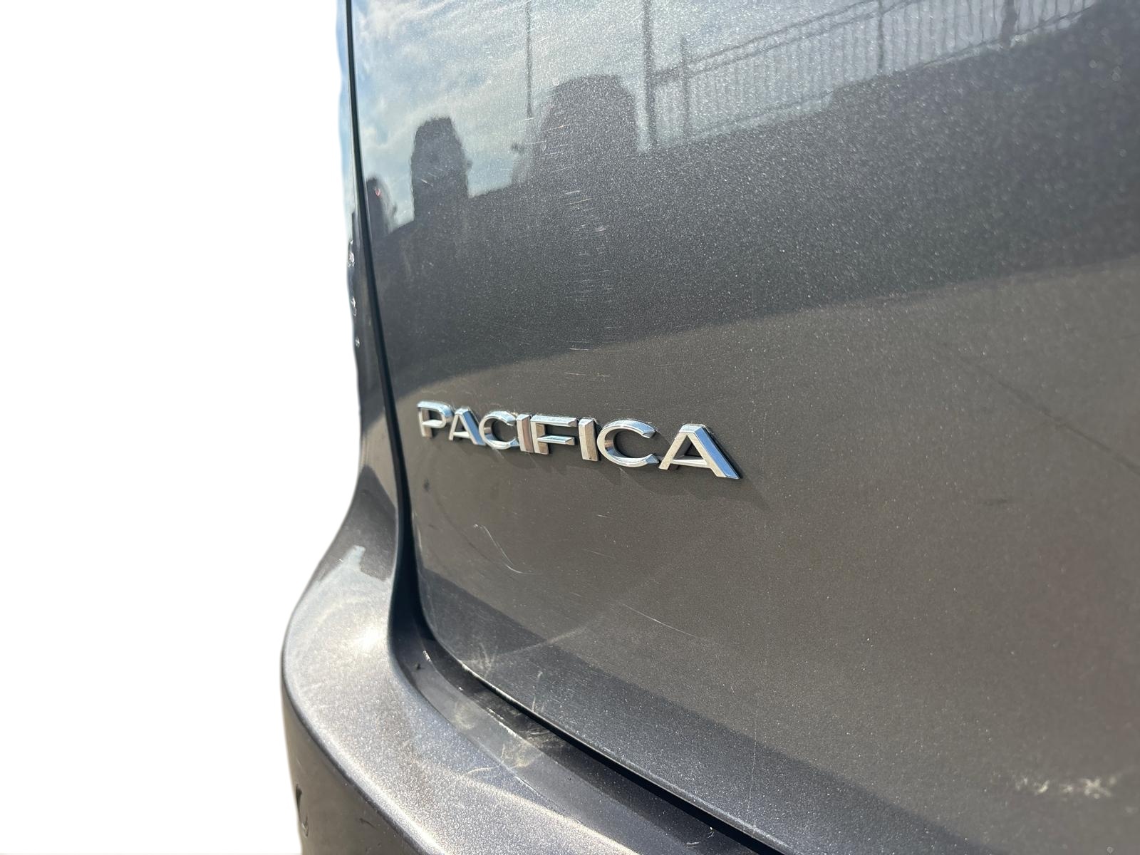 2022 Chrysler Pacifica Touring L 7