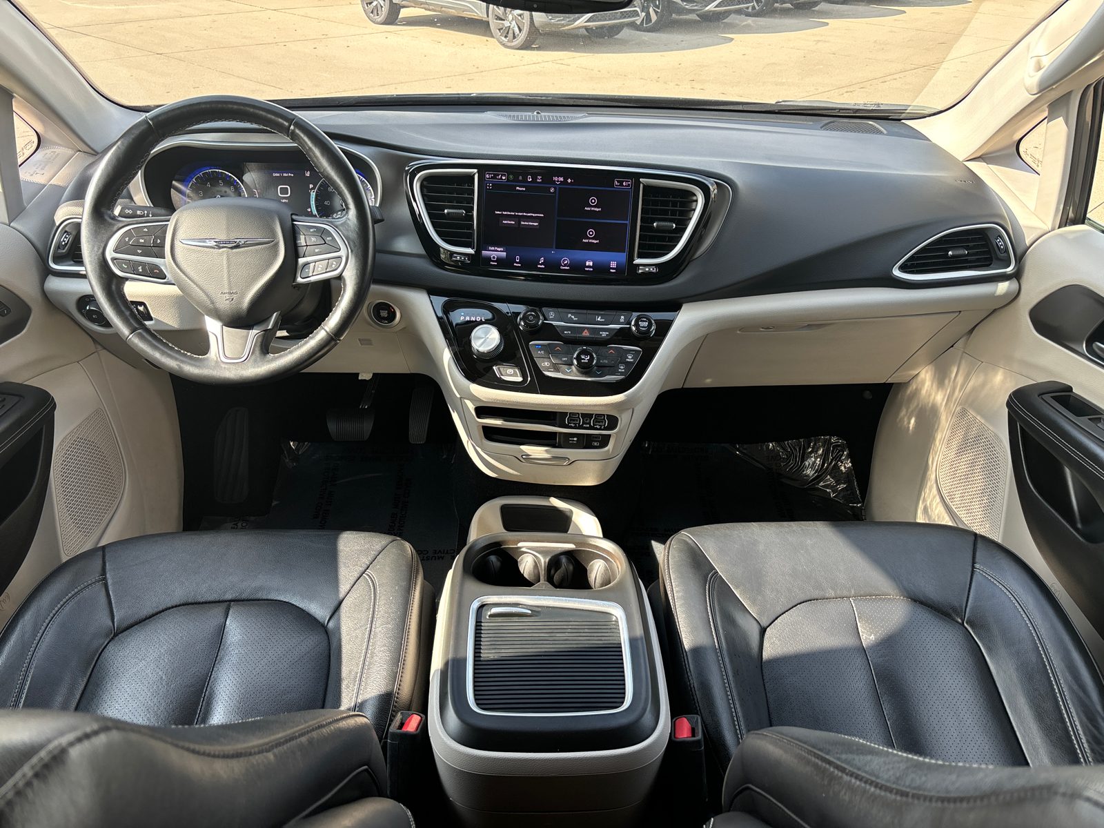 2022 Chrysler Pacifica Touring L 10