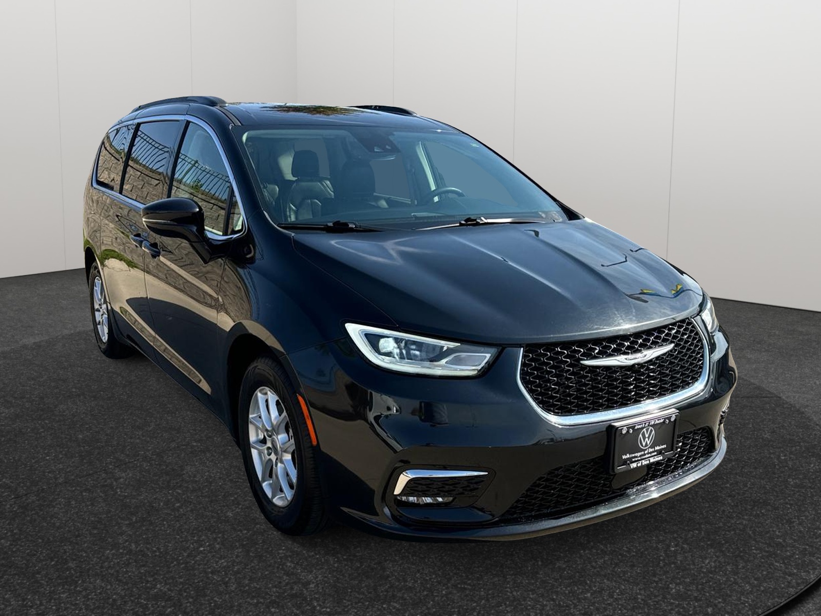 2022 Chrysler Pacifica Touring L 1