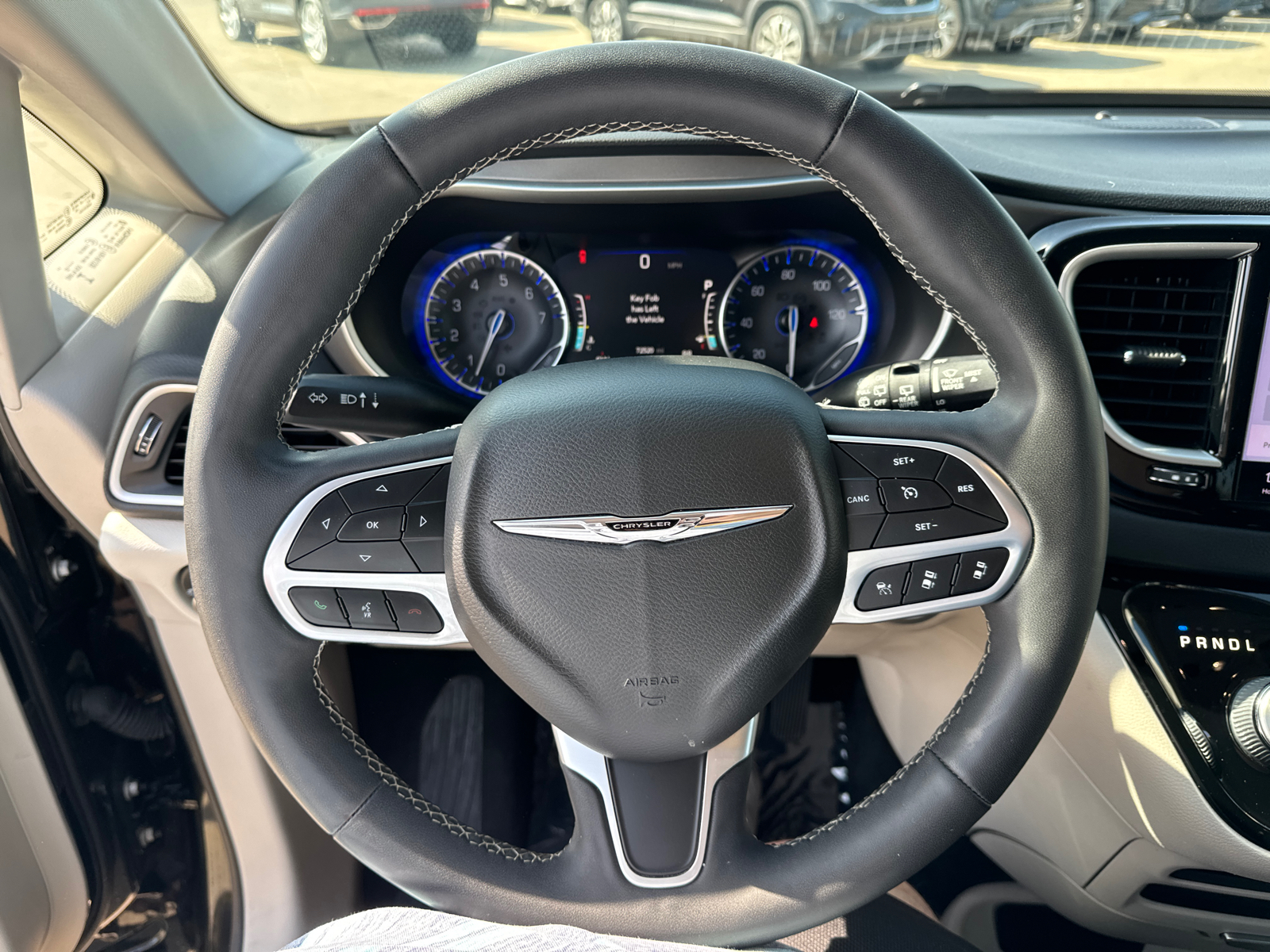 2022 Chrysler Pacifica Touring L 16