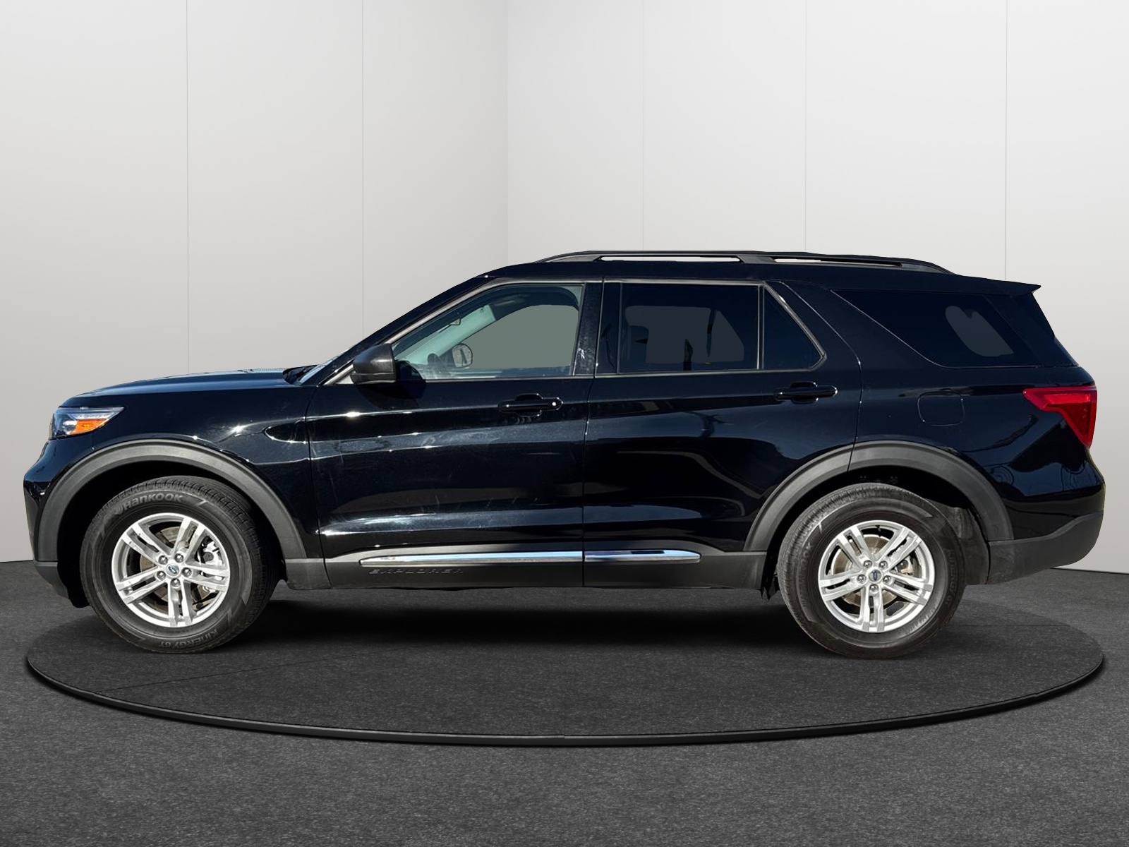 2023 Ford Explorer XLT 3