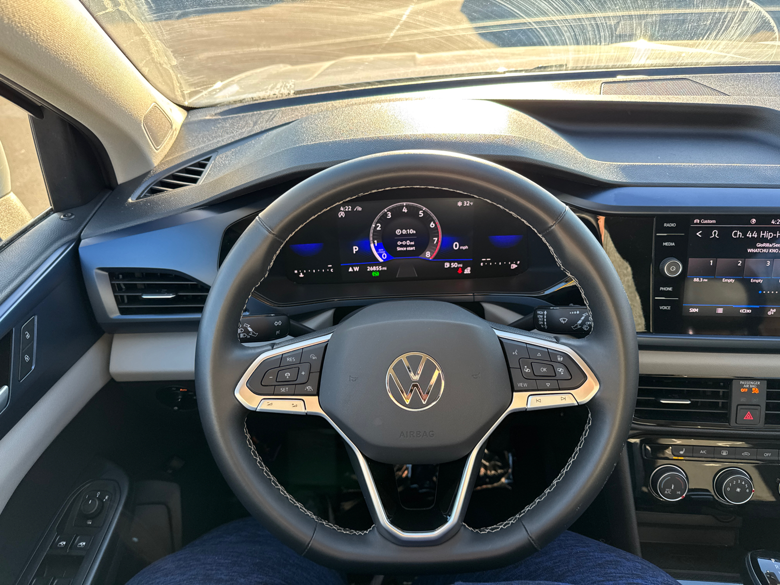 2023 Volkswagen Taos SE 15