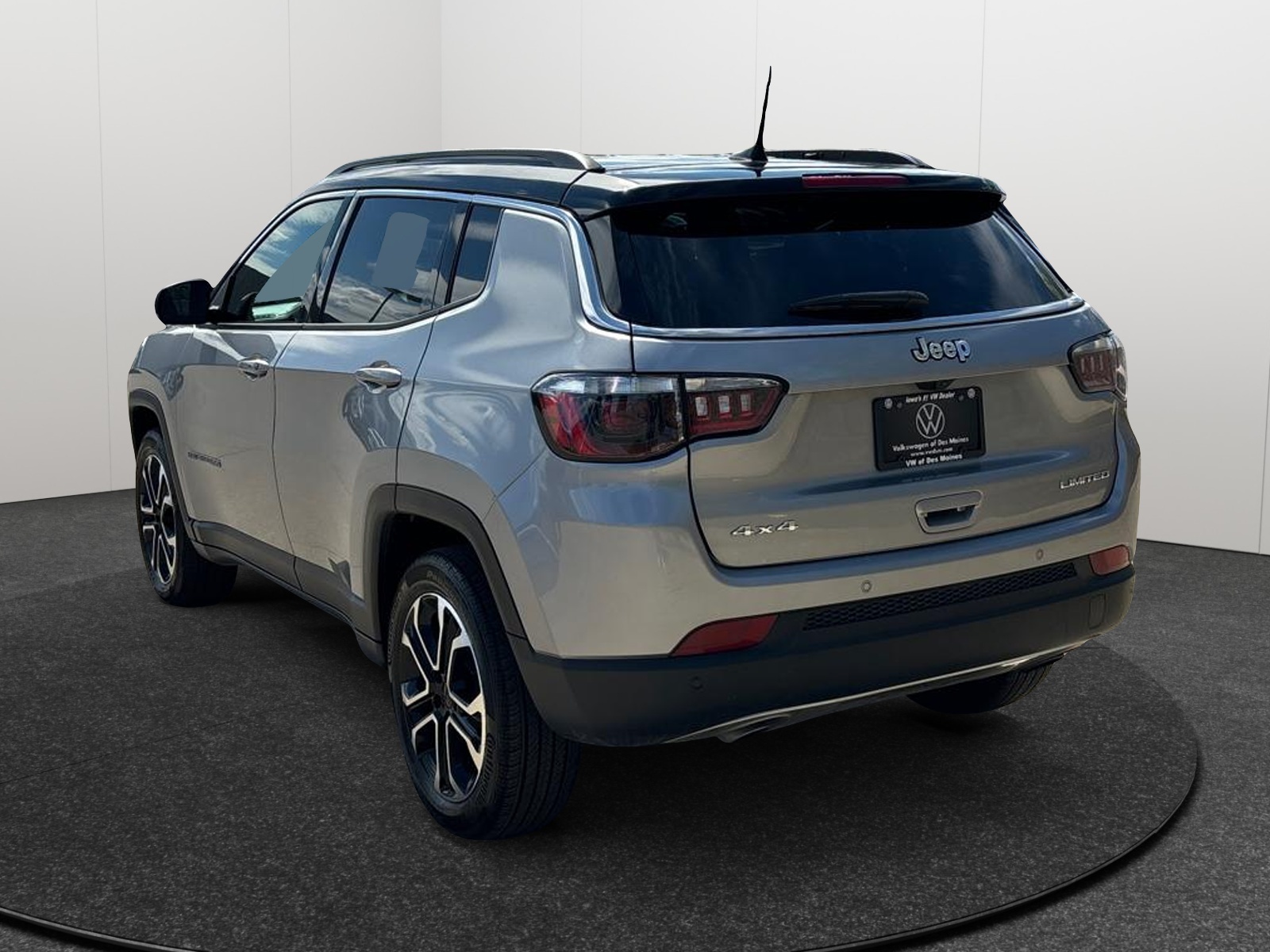 2023 Jeep Compass Limited 4