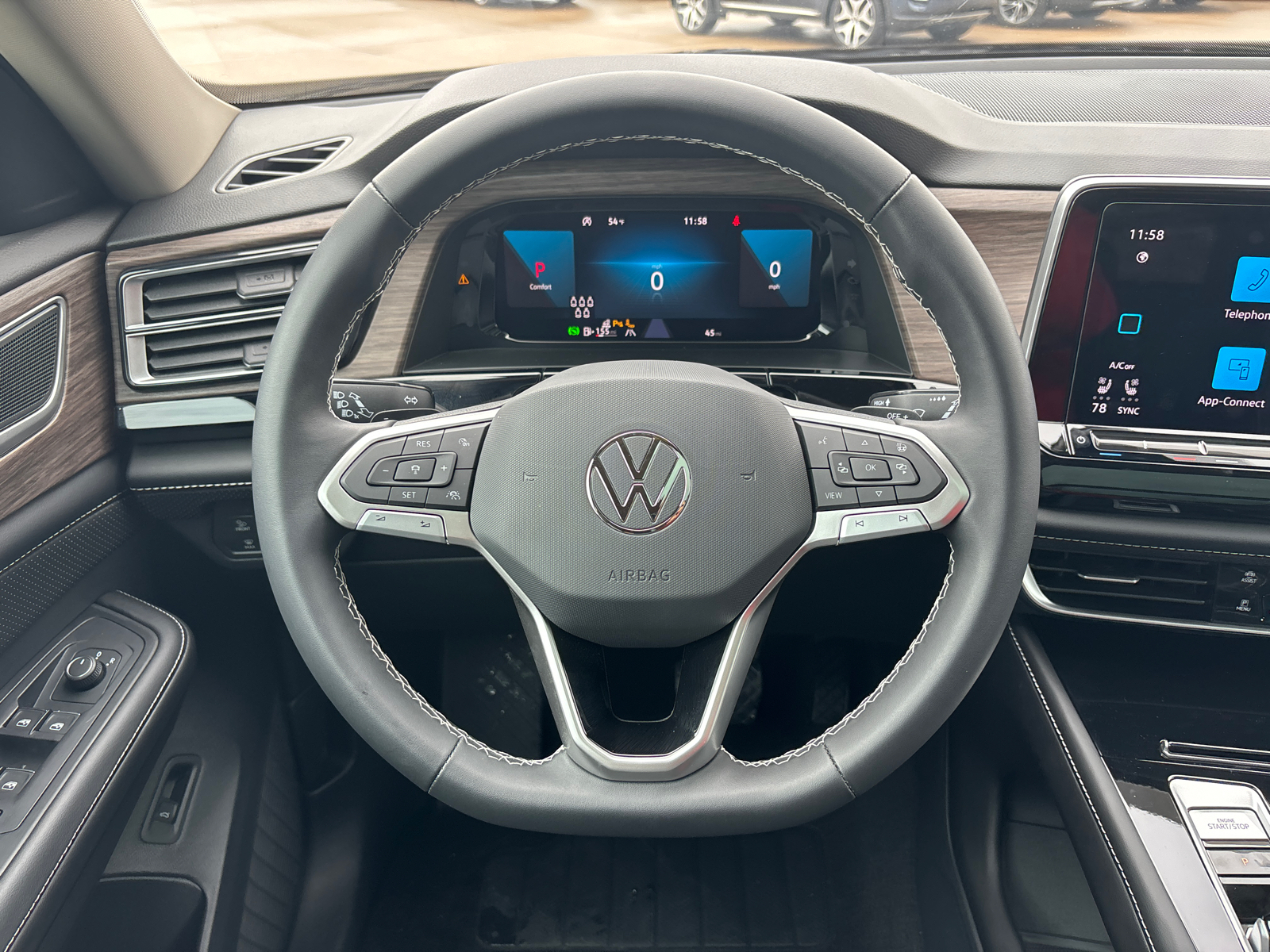 2024 Volkswagen Atlas 2.0T SEL 16
