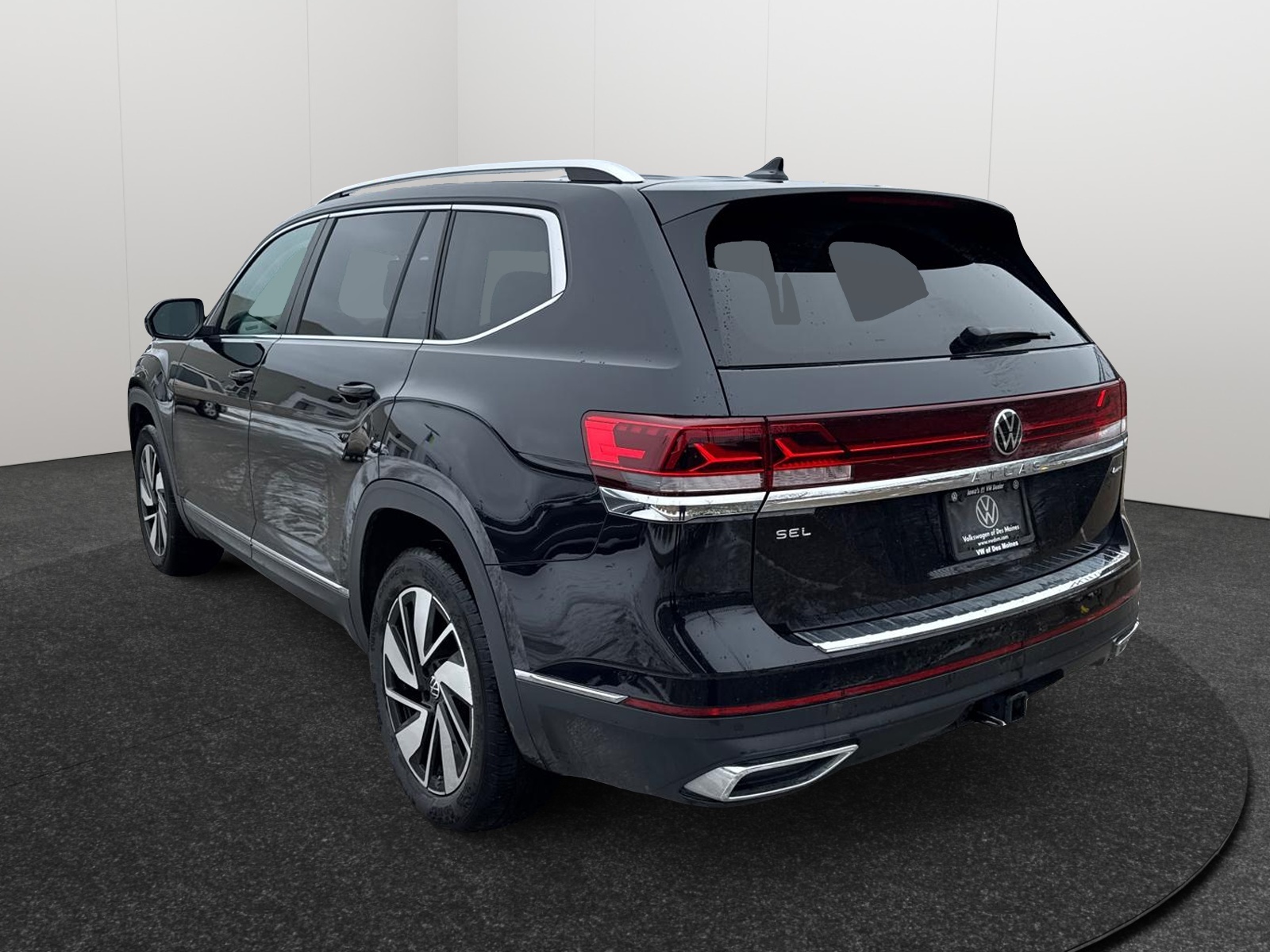 2024 Volkswagen Atlas 2.0T SEL 4