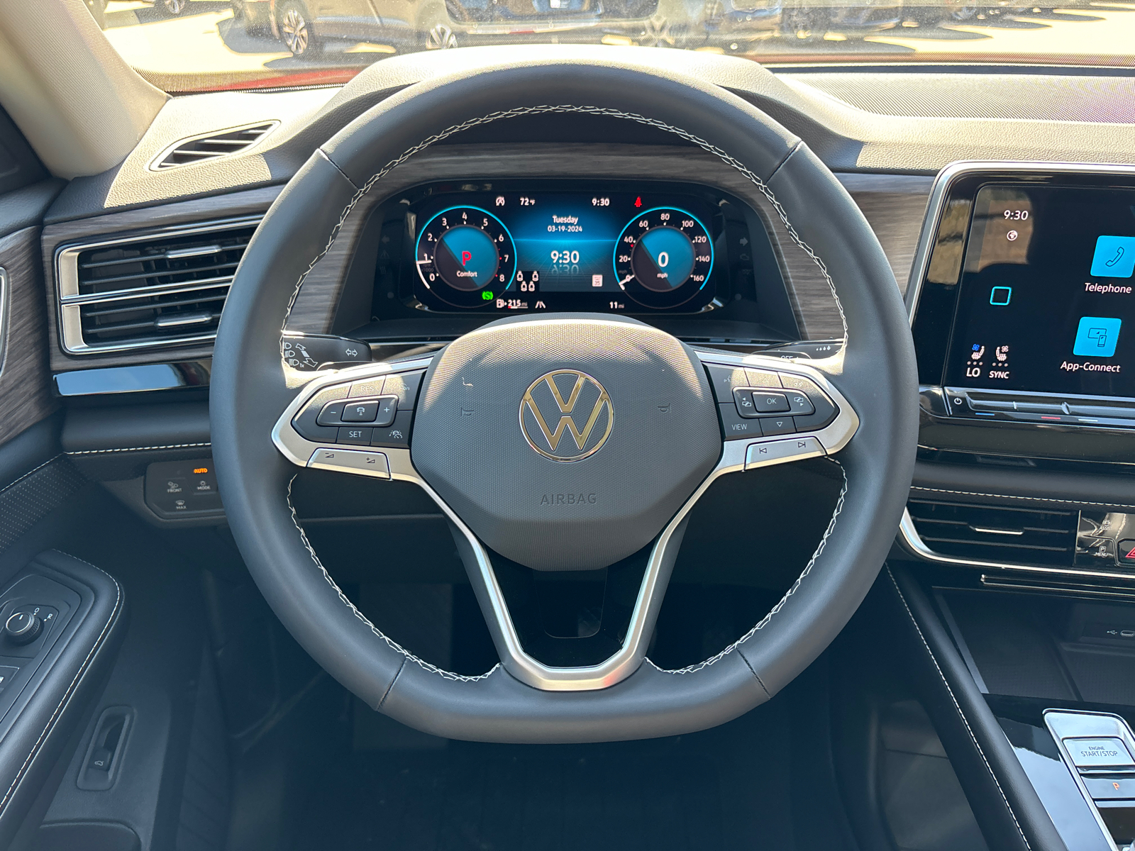 2024 Volkswagen Atlas 2.0T SEL 16