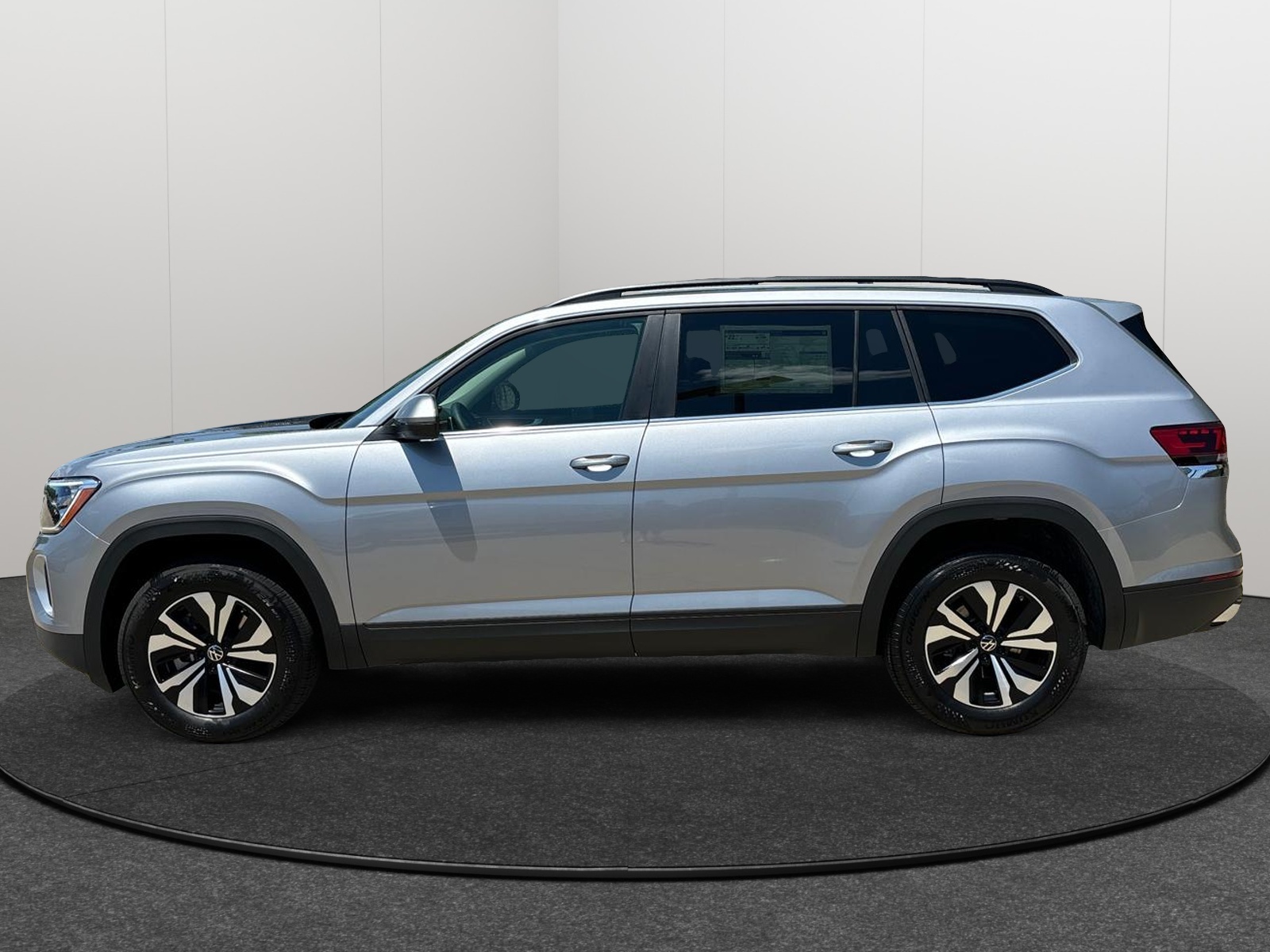 2024 Volkswagen Atlas 2.0T SE 3