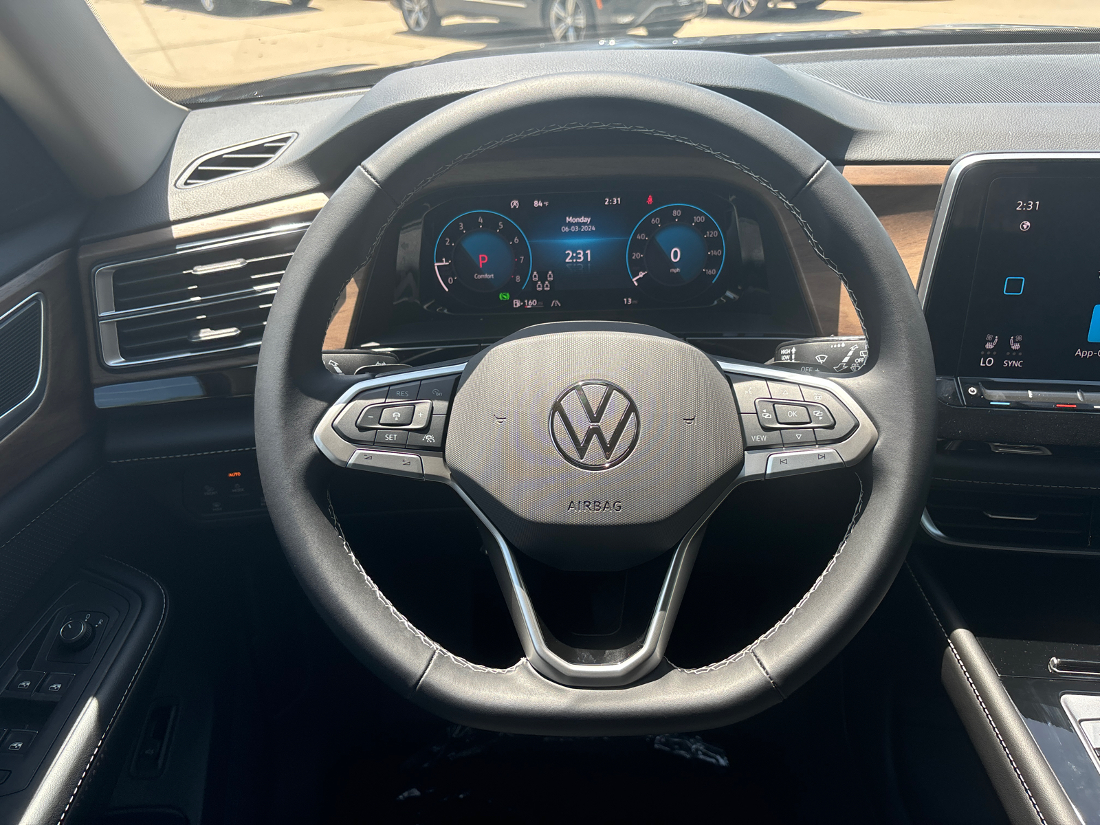 2024 Volkswagen Atlas 2.0T SE w/Technology 16