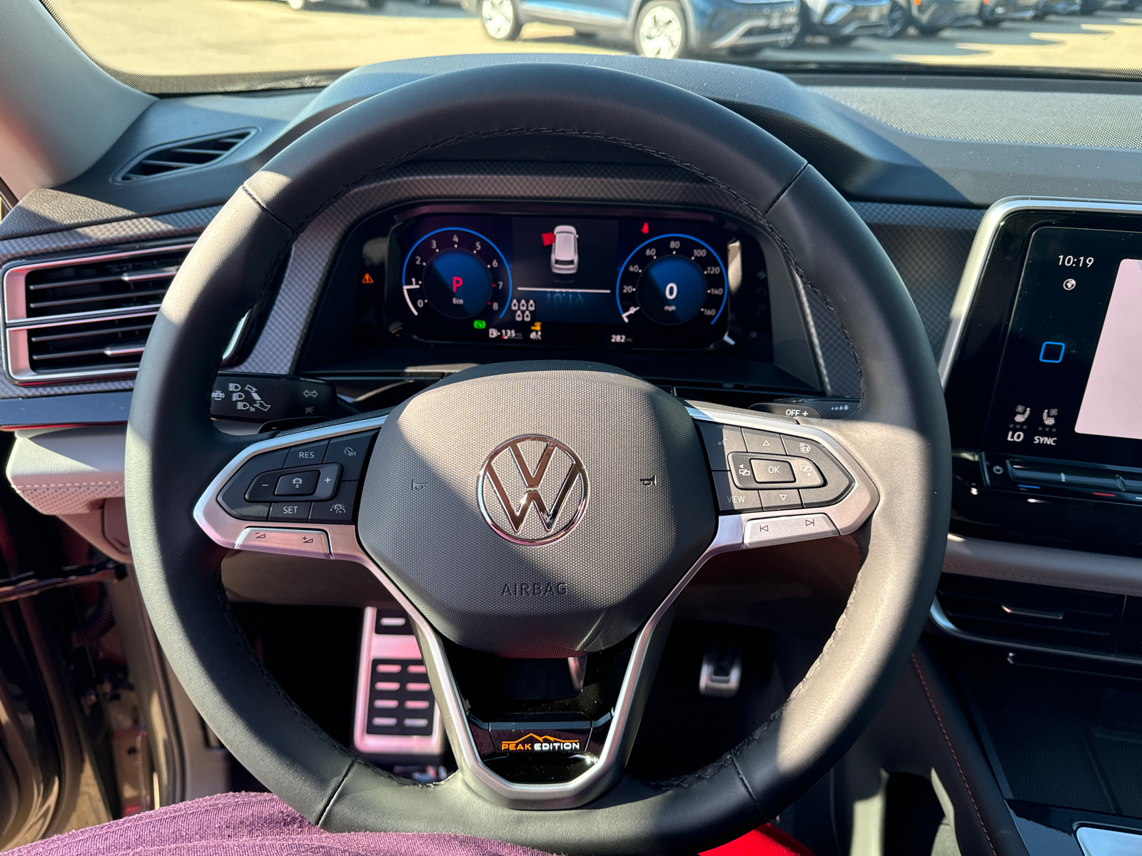 2024 Volkswagen Atlas 2.0T Peak Edition SE w/Technology 16