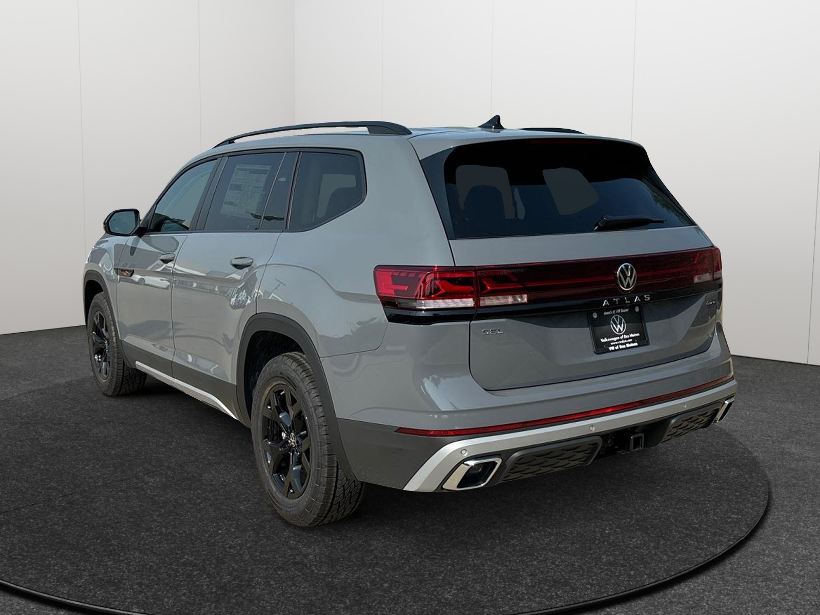 2024 Volkswagen Atlas 2.0T Peak Edition SEL 4