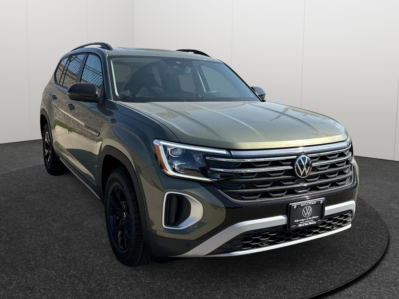 2024 Volkswagen Atlas 2.0T Peak Edition SE w/Technology 1