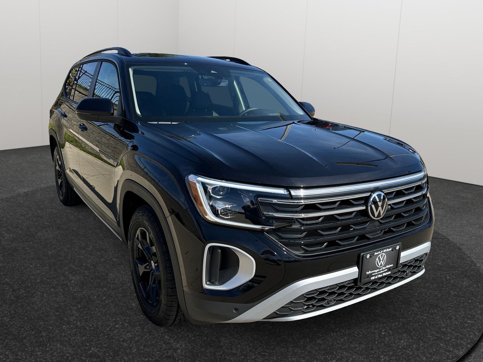 2024 Volkswagen Atlas 2.0T Peak Edition SEL 1