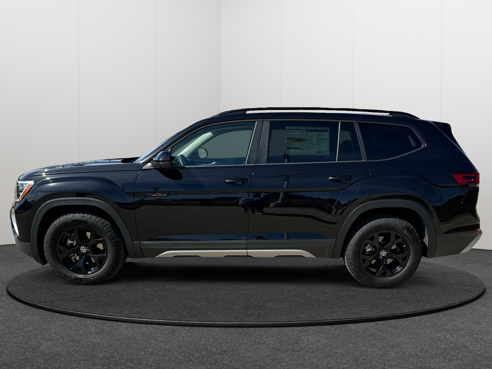 2024 Volkswagen Atlas 2.0T Peak Edition SEL 3