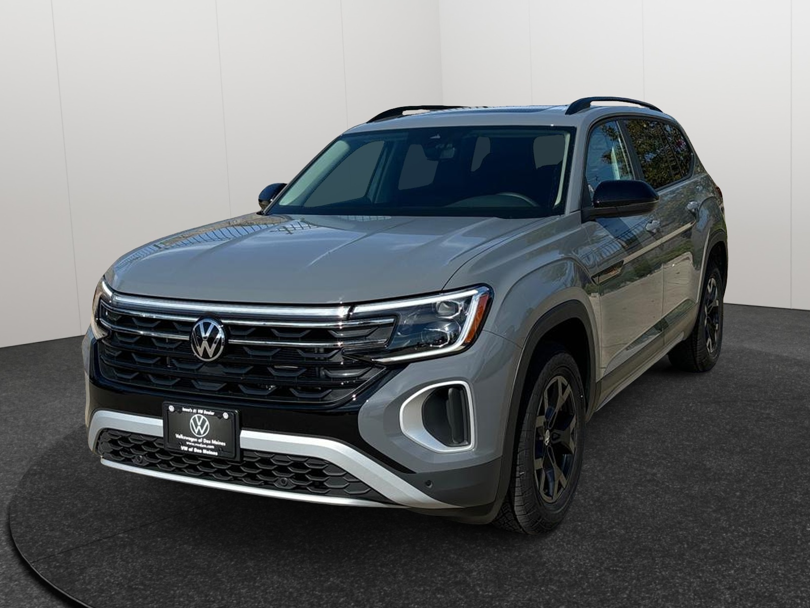 2024 Volkswagen Atlas 2.0T Peak Edition SE w/Technology 1