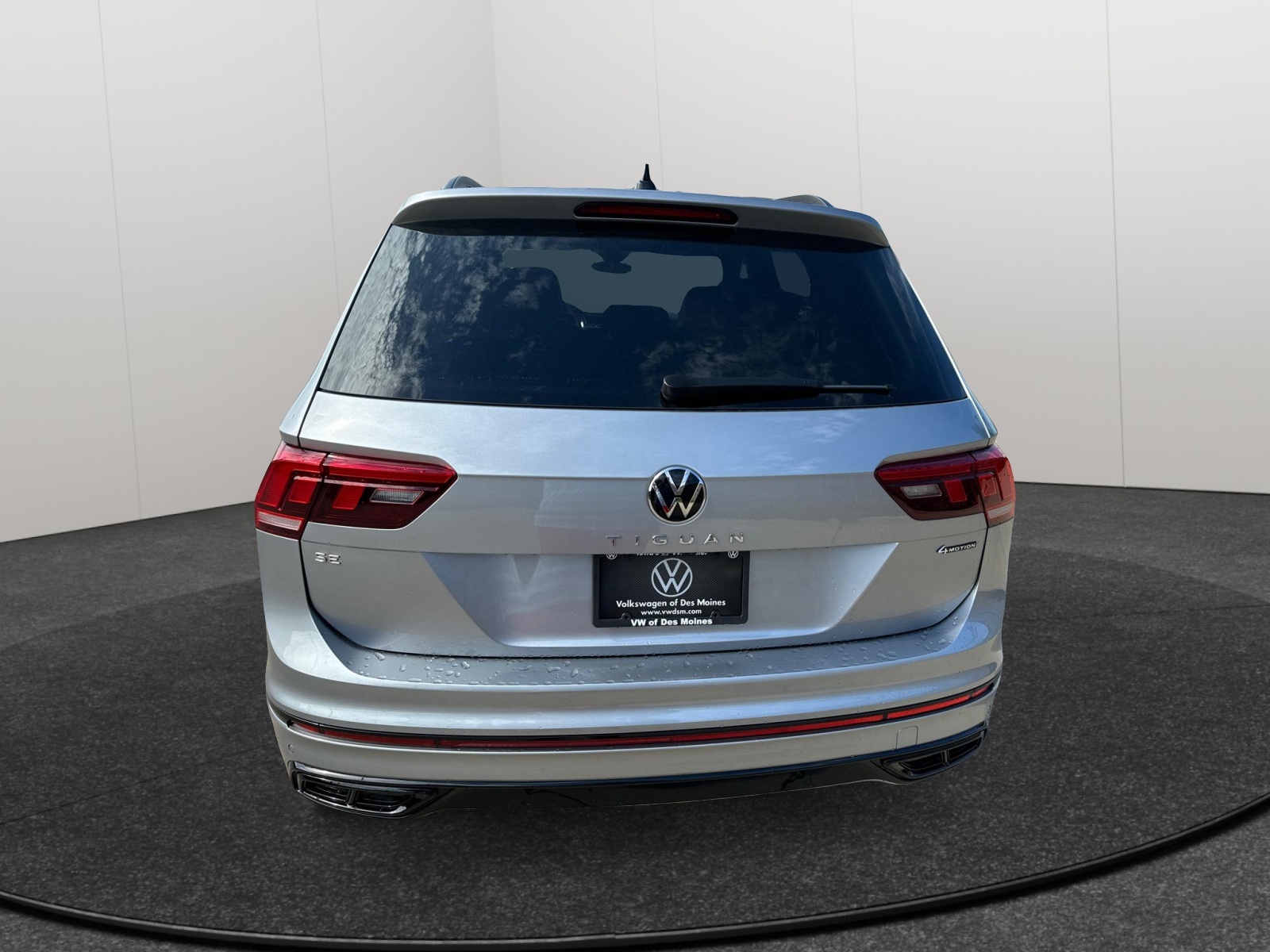 2024 Volkswagen Tiguan SE R-Line Black 5