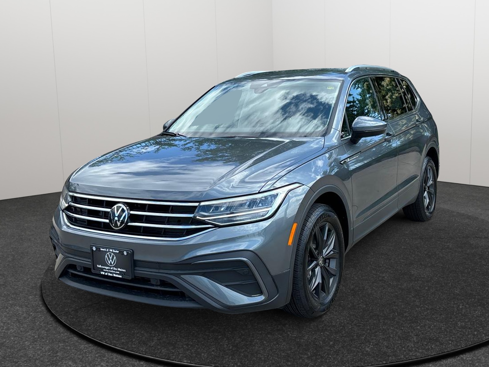 2024 Volkswagen Tiguan SE 1