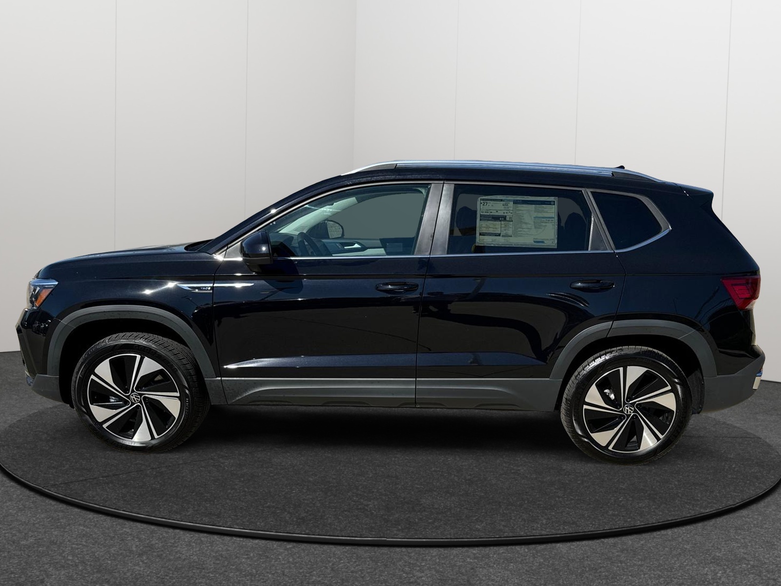 2024 Volkswagen Taos SE 3