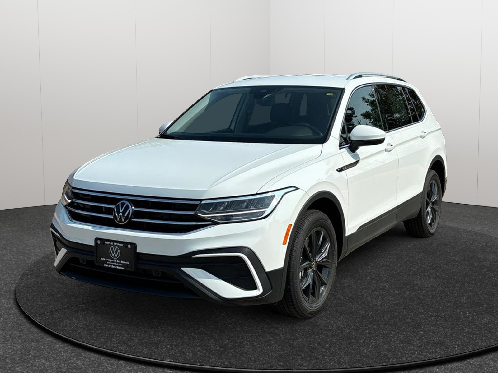 2024 Volkswagen Tiguan SE 1