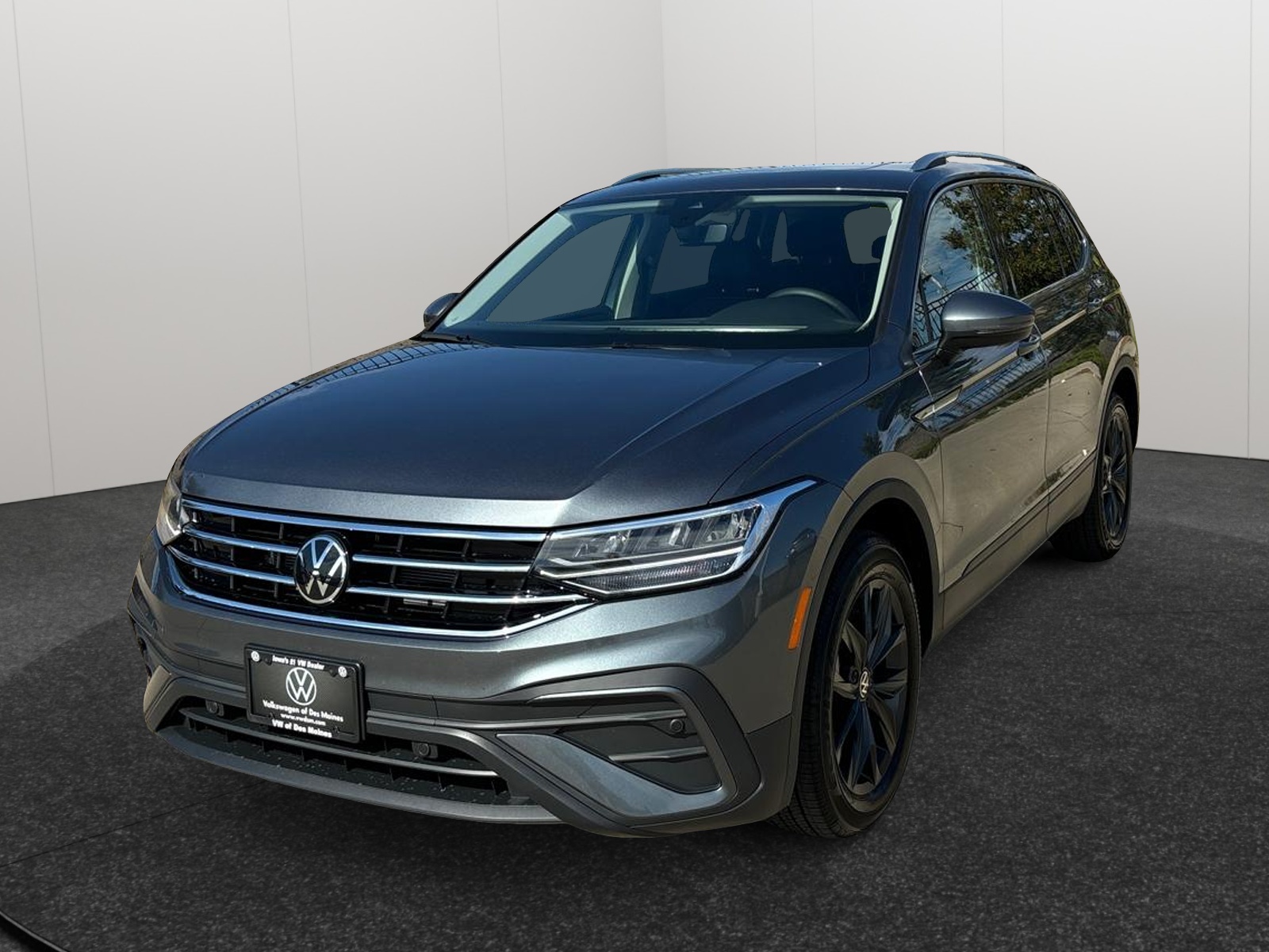 2024 Volkswagen Tiguan SE 1