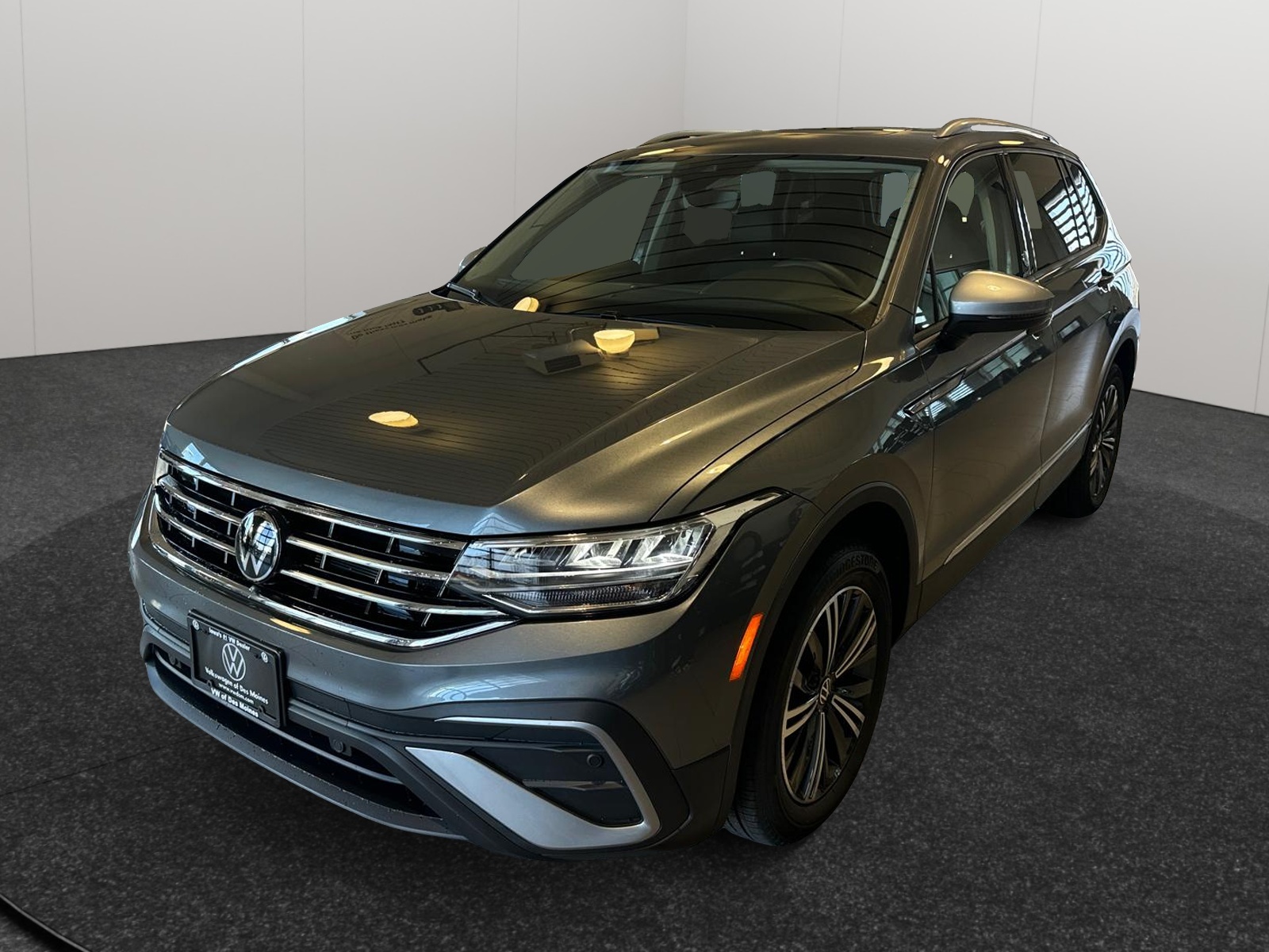 2024 Volkswagen Tiguan Wolfsburg Edition 1