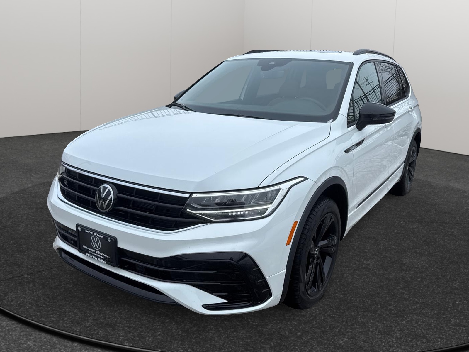 2024 Volkswagen Tiguan SE R-Line Black 1